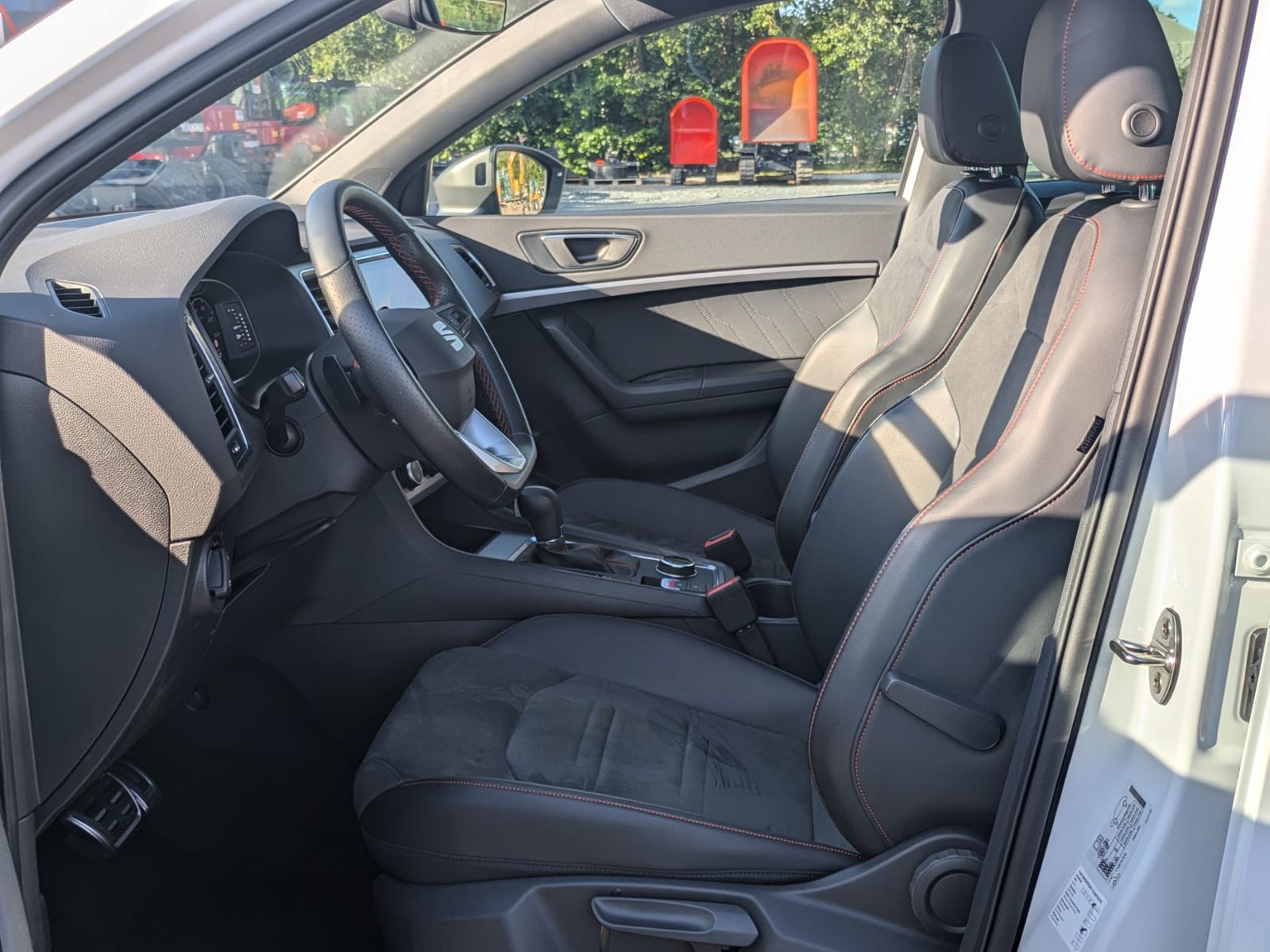 Fahrzeugabbildung SEAT Ateca FR 2.0 TDI LED/ACC/CAM/NAVI-PRO/ALCANTARA