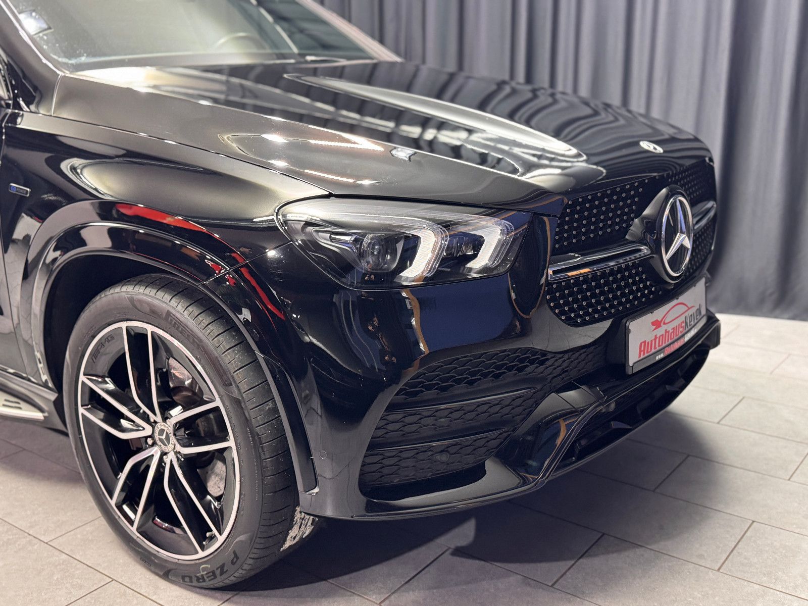 Fahrzeugabbildung Mercedes-Benz GLE 350e 4Matic Coupe *AMG-LINE*22 ZOLL*LUFT*