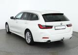 BMW 318i Touring LED Navi Teilleder AHK Totwinkel - gebrauchte BMW 318 aus dem Jahr 2023