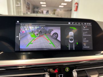 Fahrzeugabbildung BMW Z4 M40i Roadster*Keyless*Kamera*Distronic*HarmK