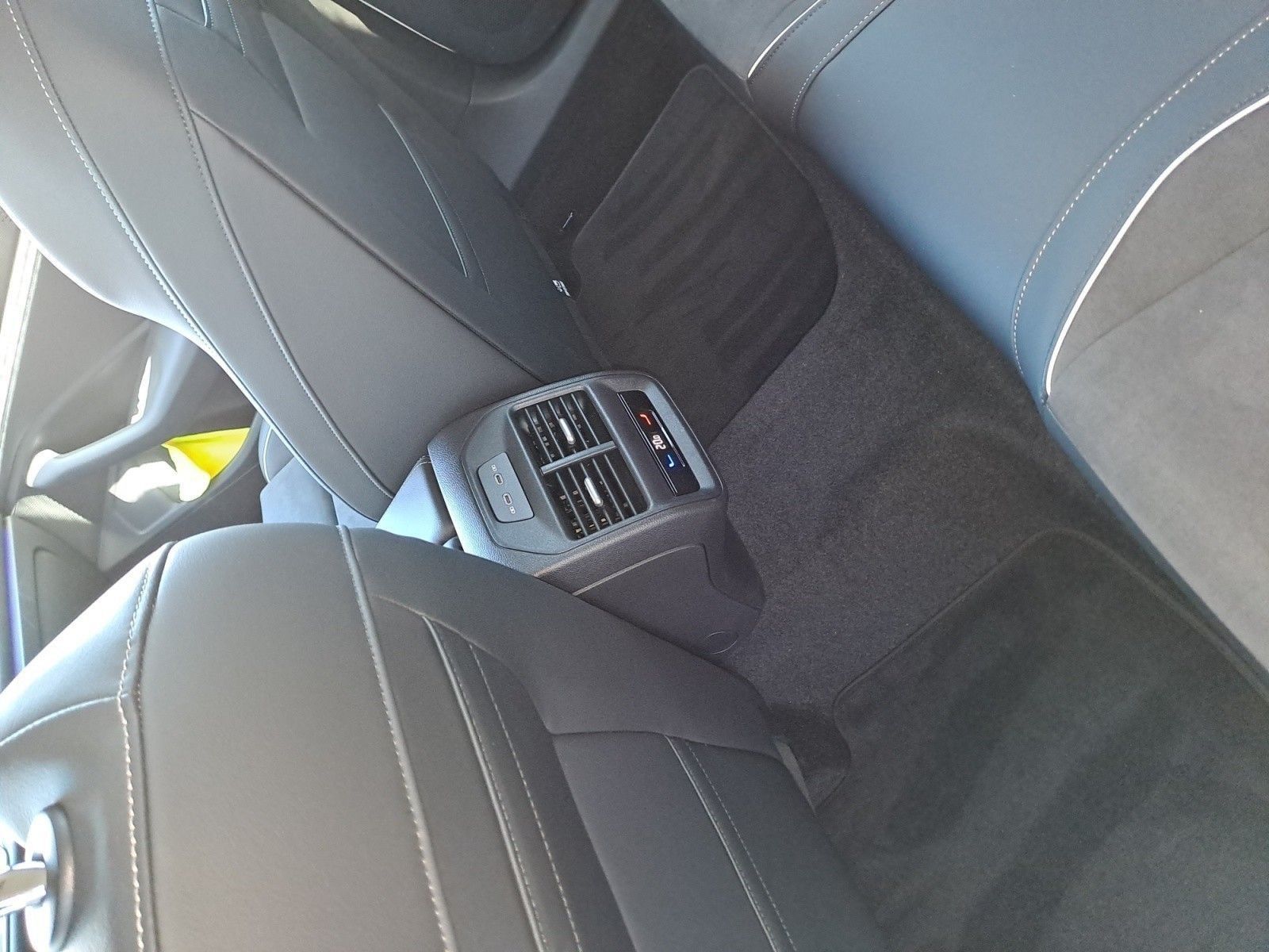 Volkswagen Passat - Bild 14