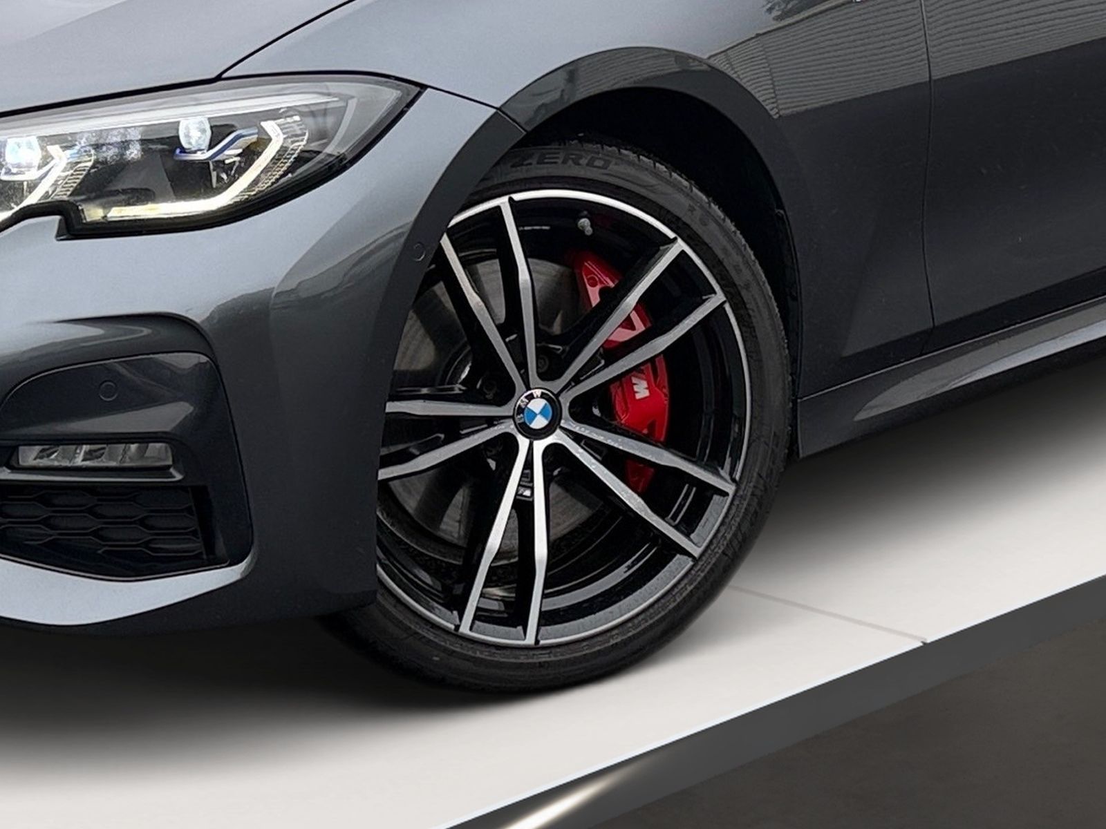 BMW 330 d xDrive M Sport Laser Schiebedach H&K HuD imagem 3