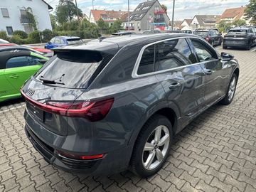 Audi Q8 e-tron - 6
