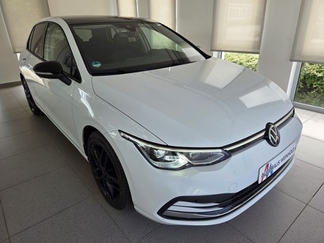Golf VIII MOVE 1.5 TSI LED+ PANO ACC APP PDC