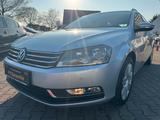 Volkswagen Passat Trendline BlueMotion*AHK*Scheckheft*Top - silberne Volkswagen Passat Variant