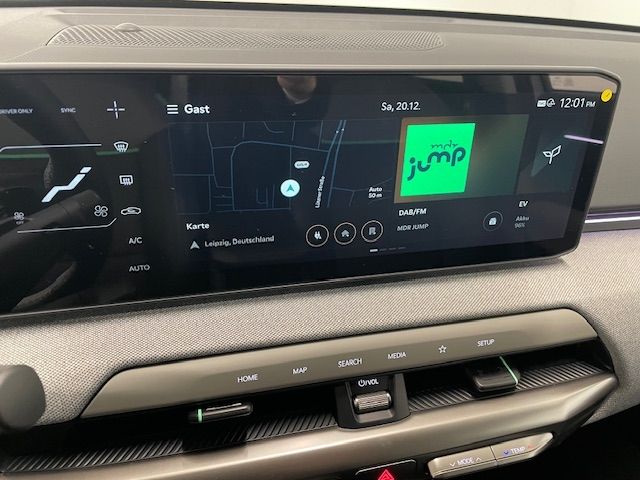 Fahrzeugabbildung Kia EV4 150 kW Earth El. Panodach Navi Digitales Coc