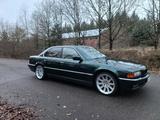 BMW E38 735i V8 - BMW 735: E38