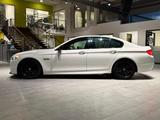 BMW M550d xDrive RFK*HIFI*Sitzbel.*SHZ* - BMW M550: 550d