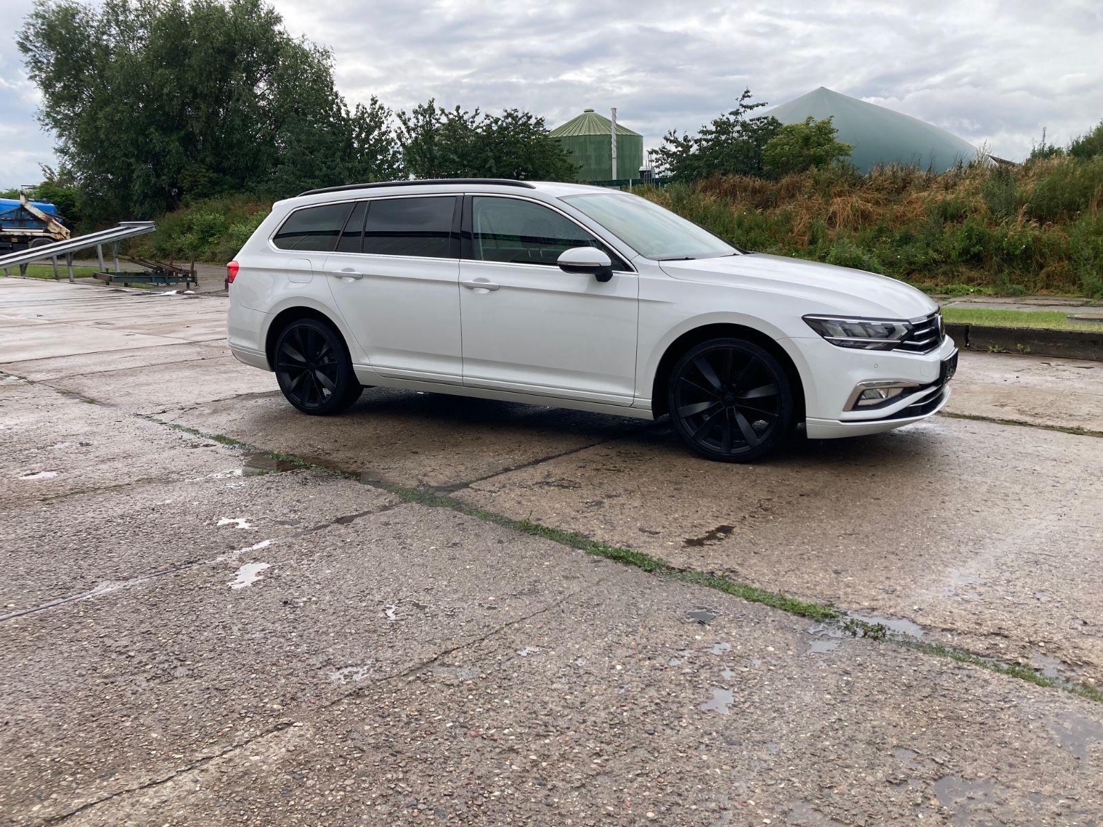 VW Passat Variant 1.6 TDI SCR DSG Business Vari...