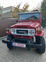 Toyota Land Cruiser BJ42 Off Frame restauriert - rote Toyota Land Cruiser