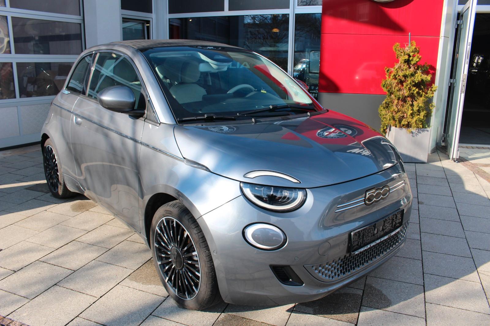 Fiat 500e Cabrio La Prima by Bocelli Co-Driver