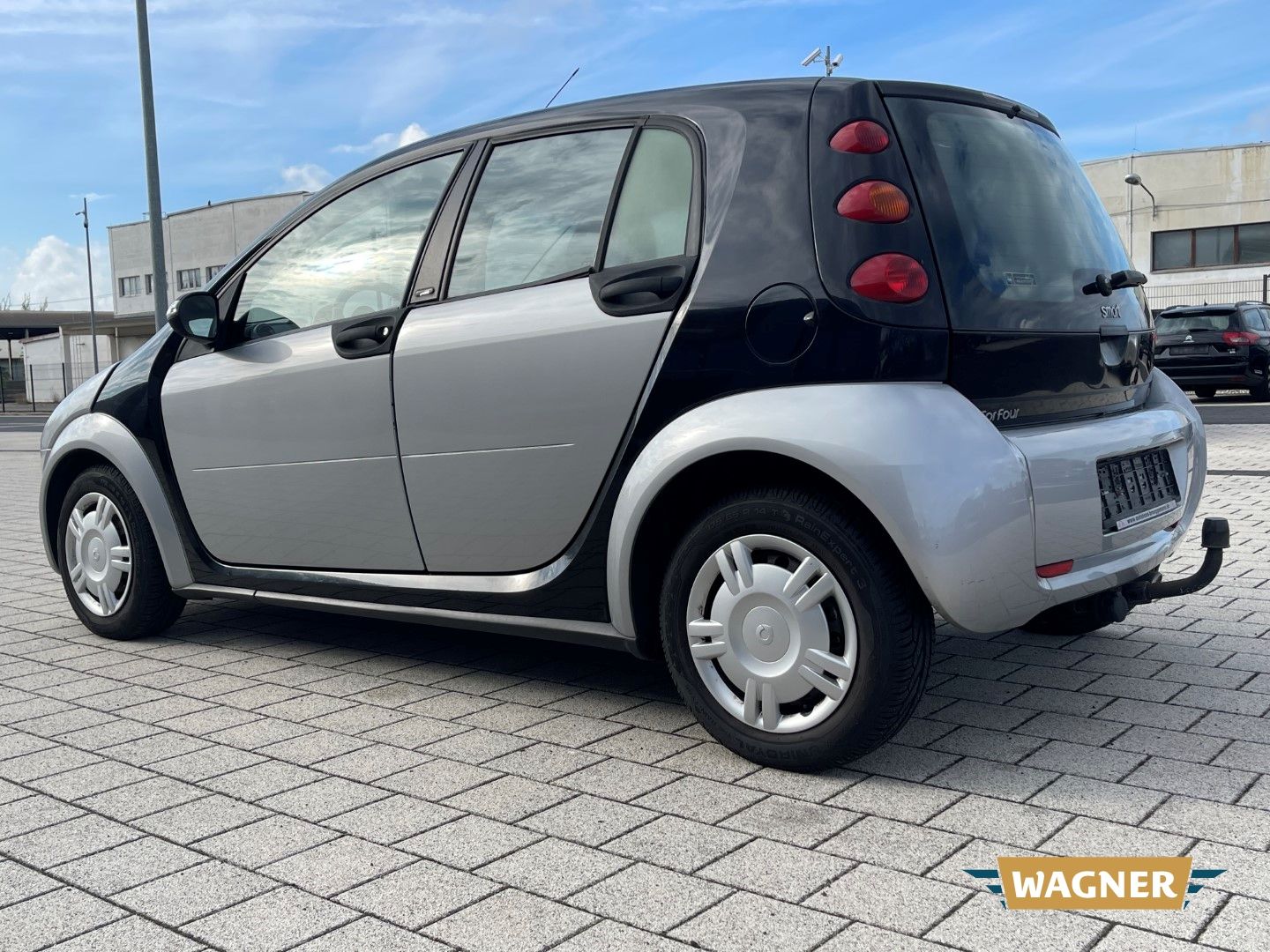 Fahrzeugabbildung Smart forfour Klima Servolenkung Radio TÜV 07/2028