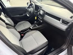 Fahrzeugabbildung Clio V Evolution 1.6 E-TECH Hybrid 145 EU6e
