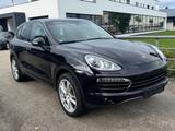 Porsche Cayenne Diesel AHK - Porsche Cayenne aus 2012 mit Diesel-Antrieb