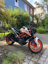 KTM Duke 390 - KTM Motorräder in Freiburg