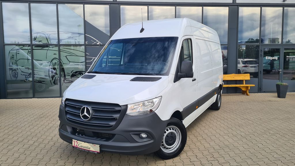 Image of Mercedes-Benz Sprinter
