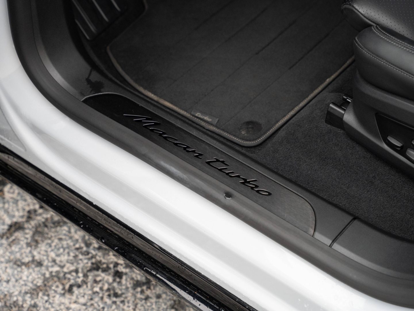 Porsche Macan Electric Turbo Burmester HeadUp InnoDrive foto 22