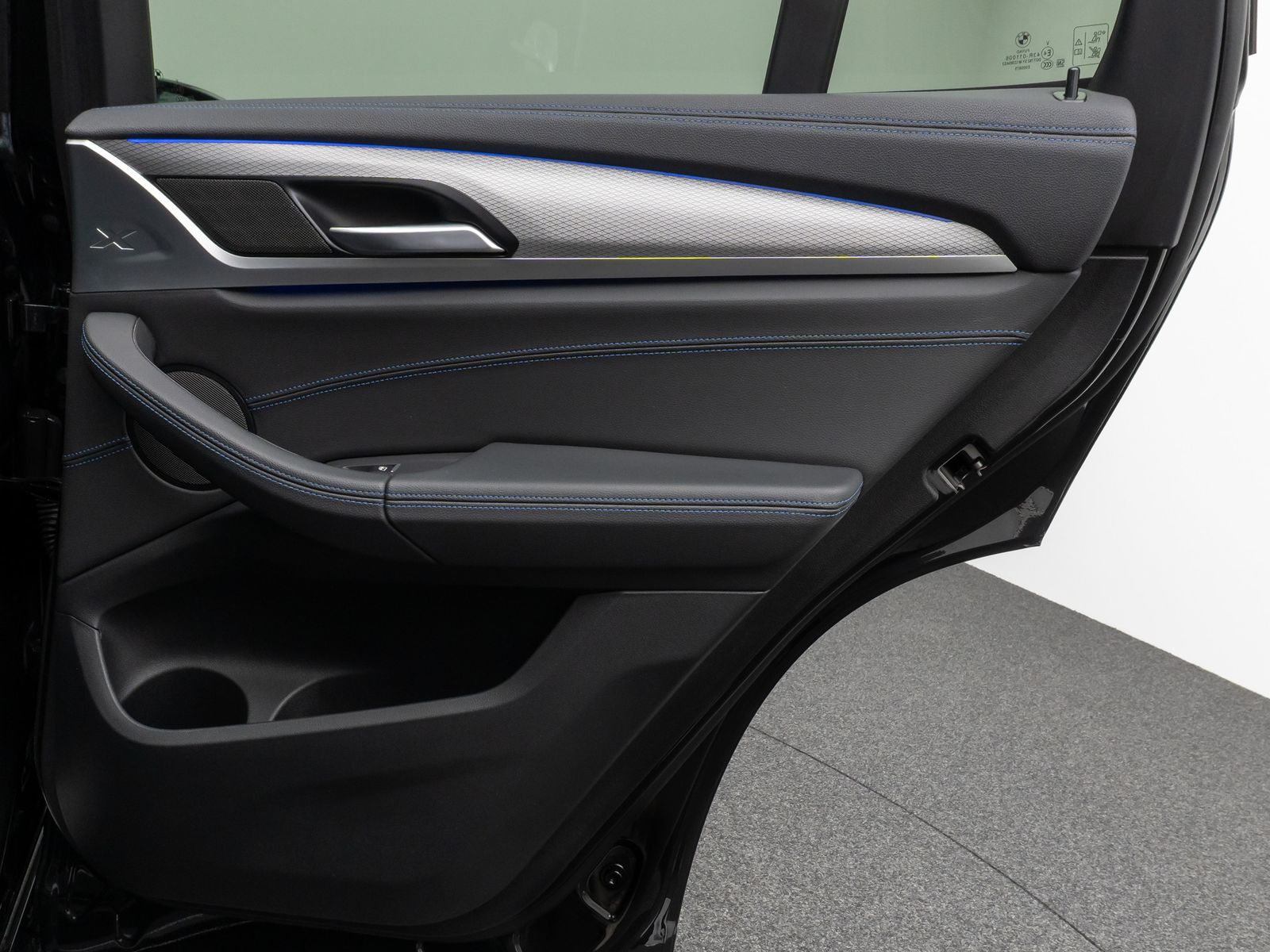 Fahrzeugabbildung BMW X3 xD30d M Sport Panorama Kamera HUD HiFi 19Zoll