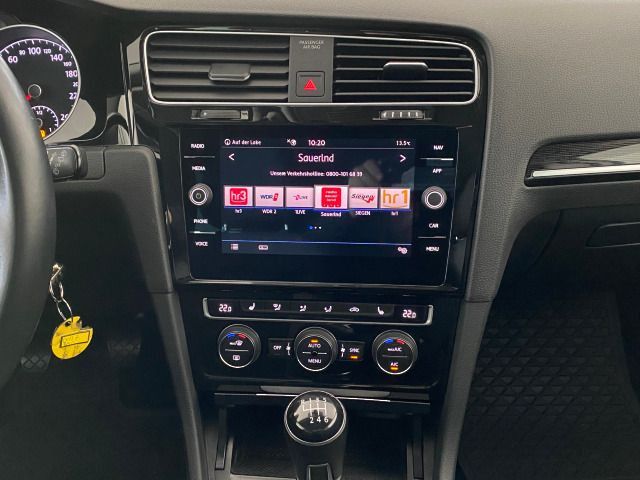 Golf VII Highline R-Line 1.5 TSI LED+NAVI
