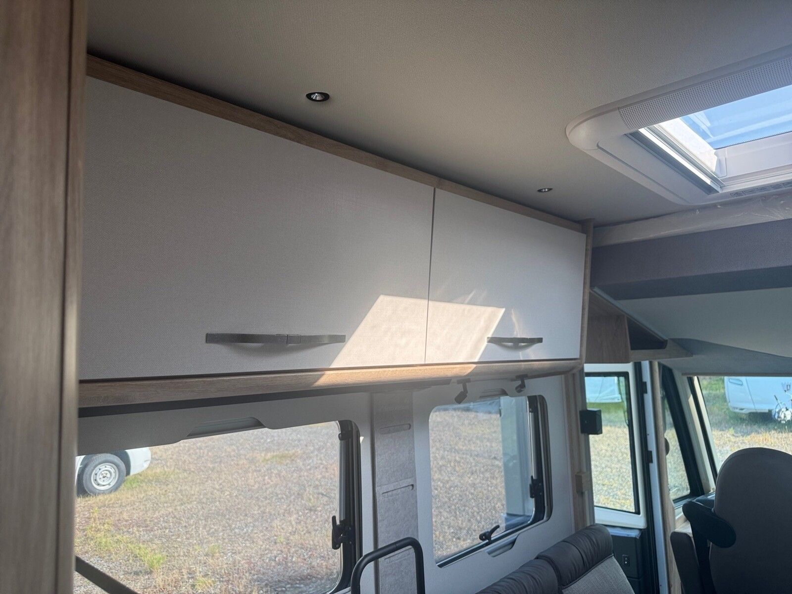 Fahrzeugabbildung Eura Mobil Integra Line IL 720 EF SAT, SOLAR, LUFTFEDERUNG