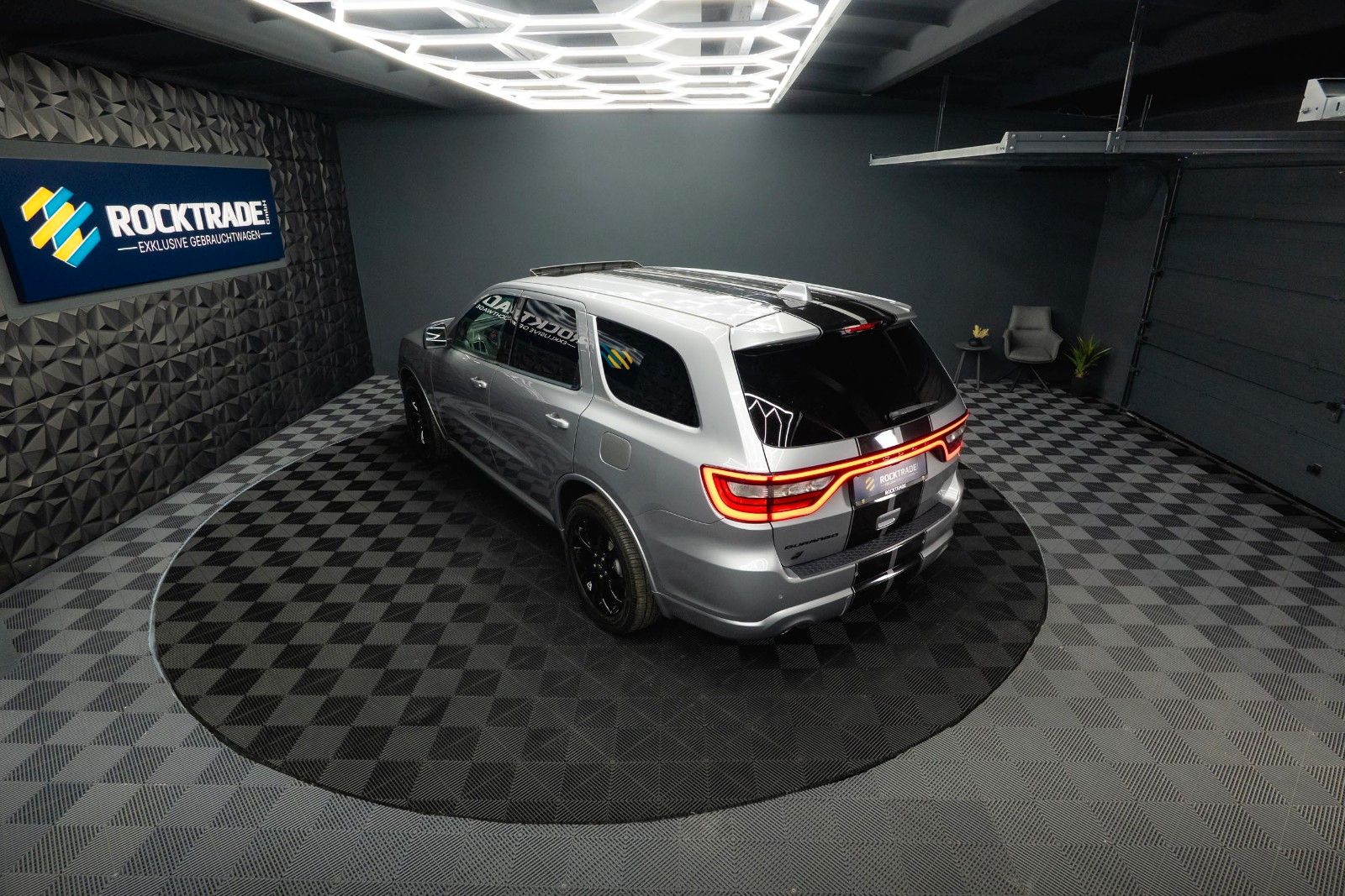 Fahrzeugabbildung Dodge Durango 5.7 V8 R/T 4x4 Night-Paket *7 Sitze*19%*
