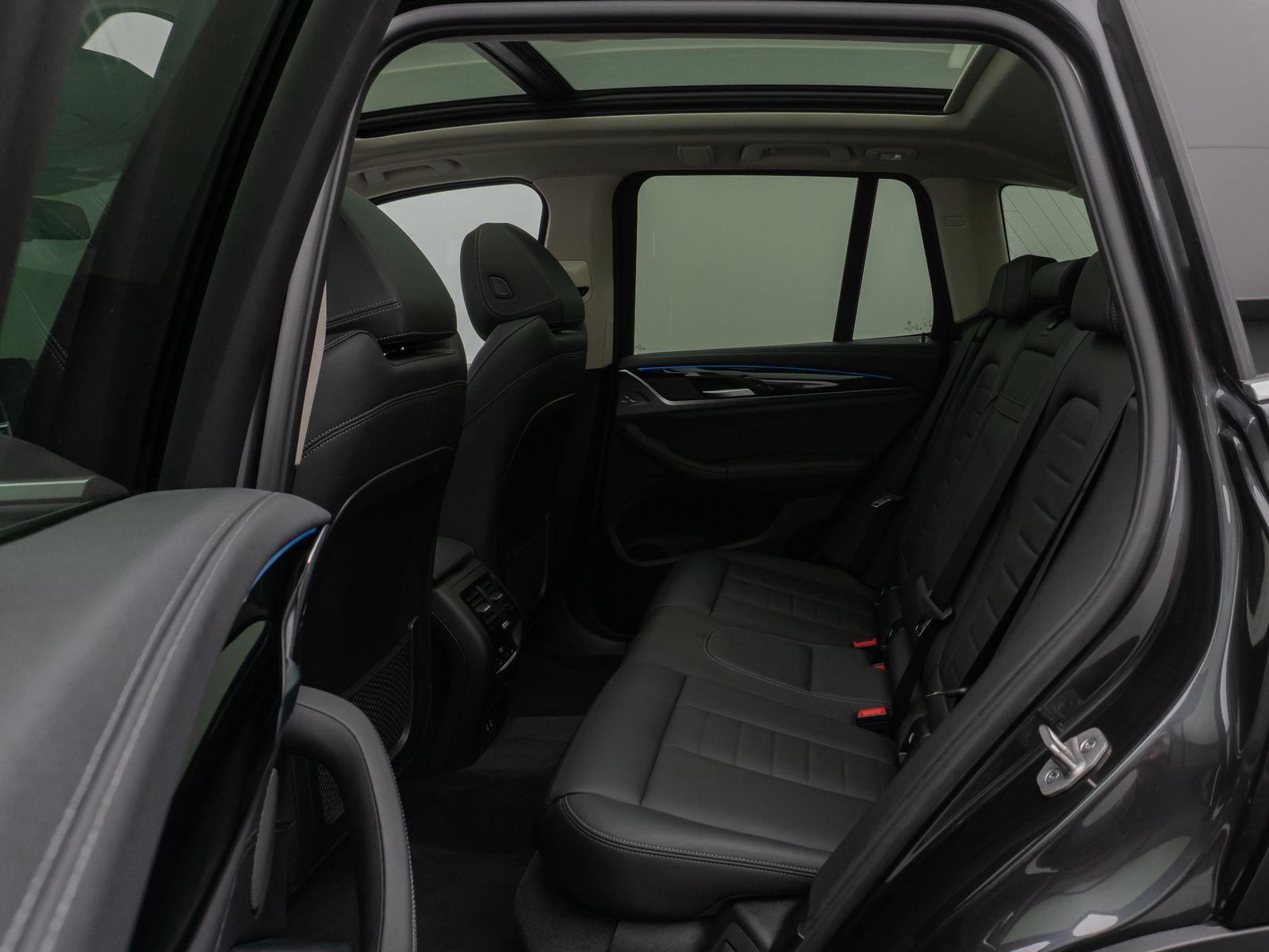 Fahrzeugabbildung BMW iX3 Impressive ACC DAB H/K 360° HUD Panorama 20"