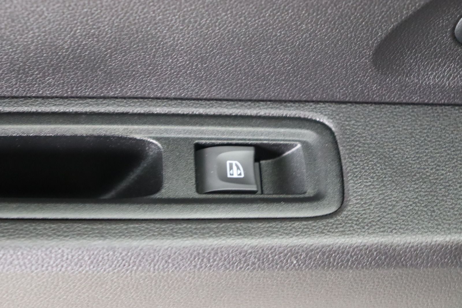 Fahrzeugabbildung Dacia Jogger  TCe * 7-Sitzer * Navi * LED * Sitzhzg.