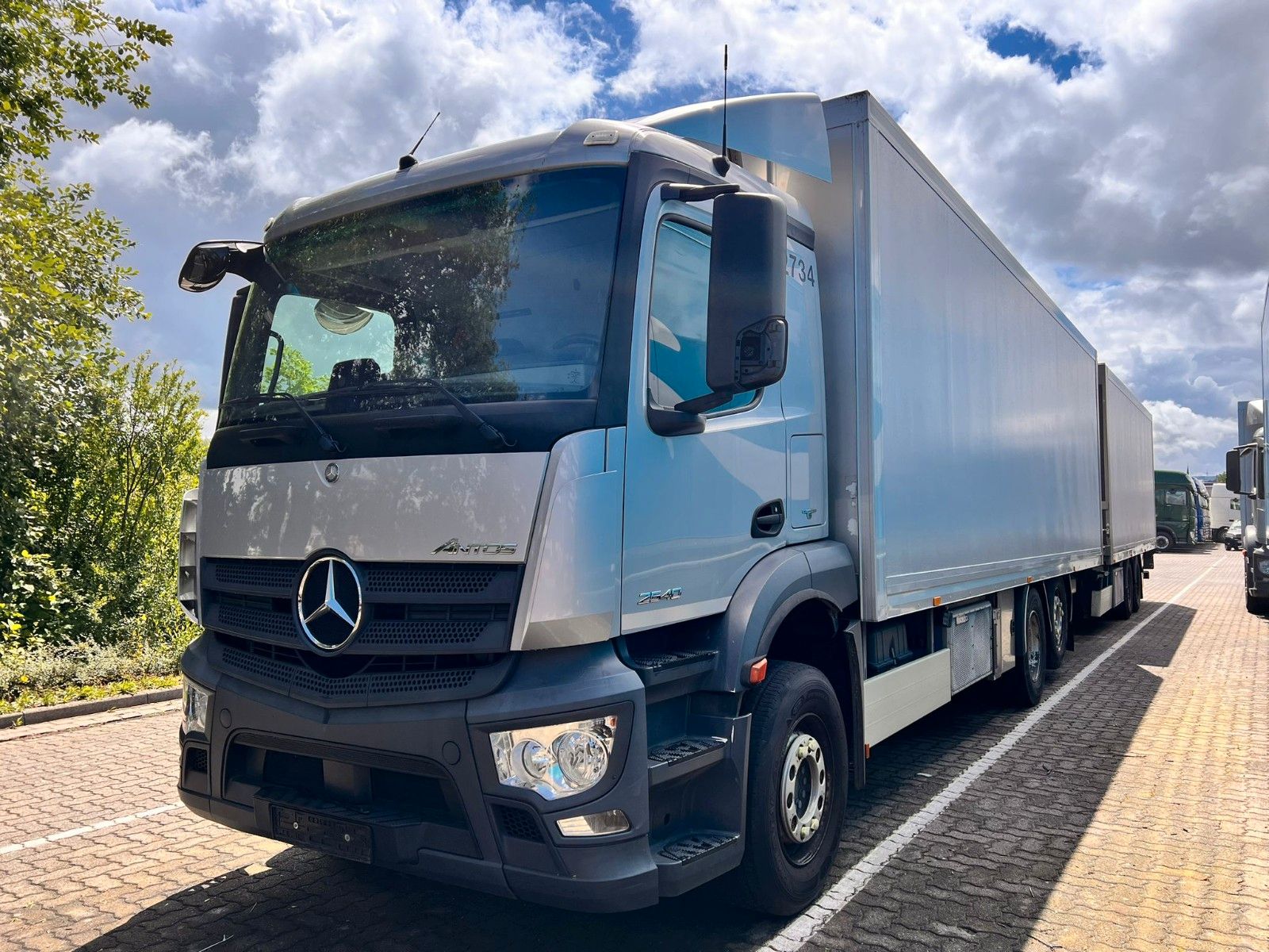 Fahrzeugabbildung Mercedes-Benz 2x 2540 Antos*Durchladbar*Frigoblock*kpl Zug