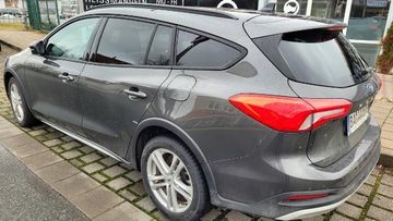 Bild 4 Ford Focus Turnier Active X*Navi*Winterpaket*LED* - 8