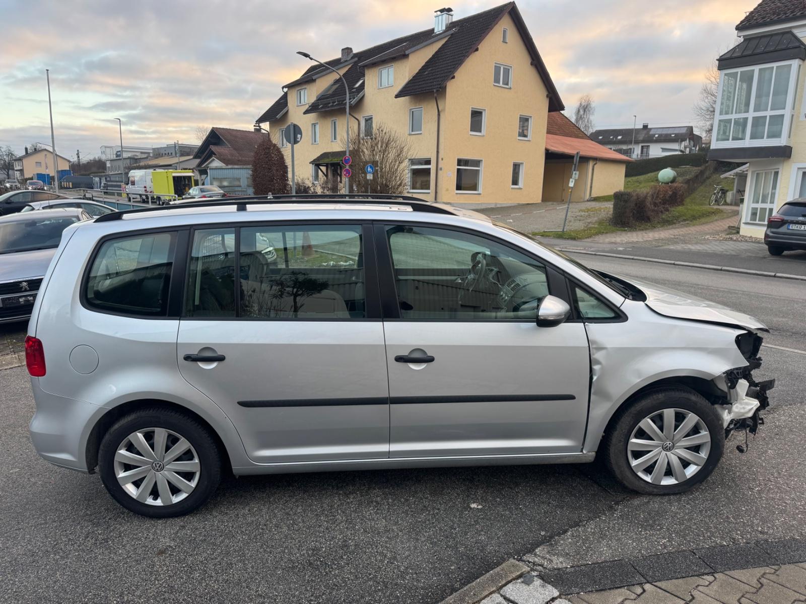 Volkswagen * * Touran 2.0 TDI DSG 2.0 TDI Klima Navi * *