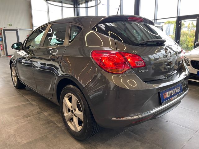 MYAUTOCENTER – Gebraucht- und Jahreswagen mit Werkstattservice in Pfaffenhofen Opel Astra J Lim. 5-trg. Selection *Klima*Navi*SHZ*