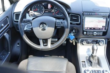 Volkswagen Touareg - 12