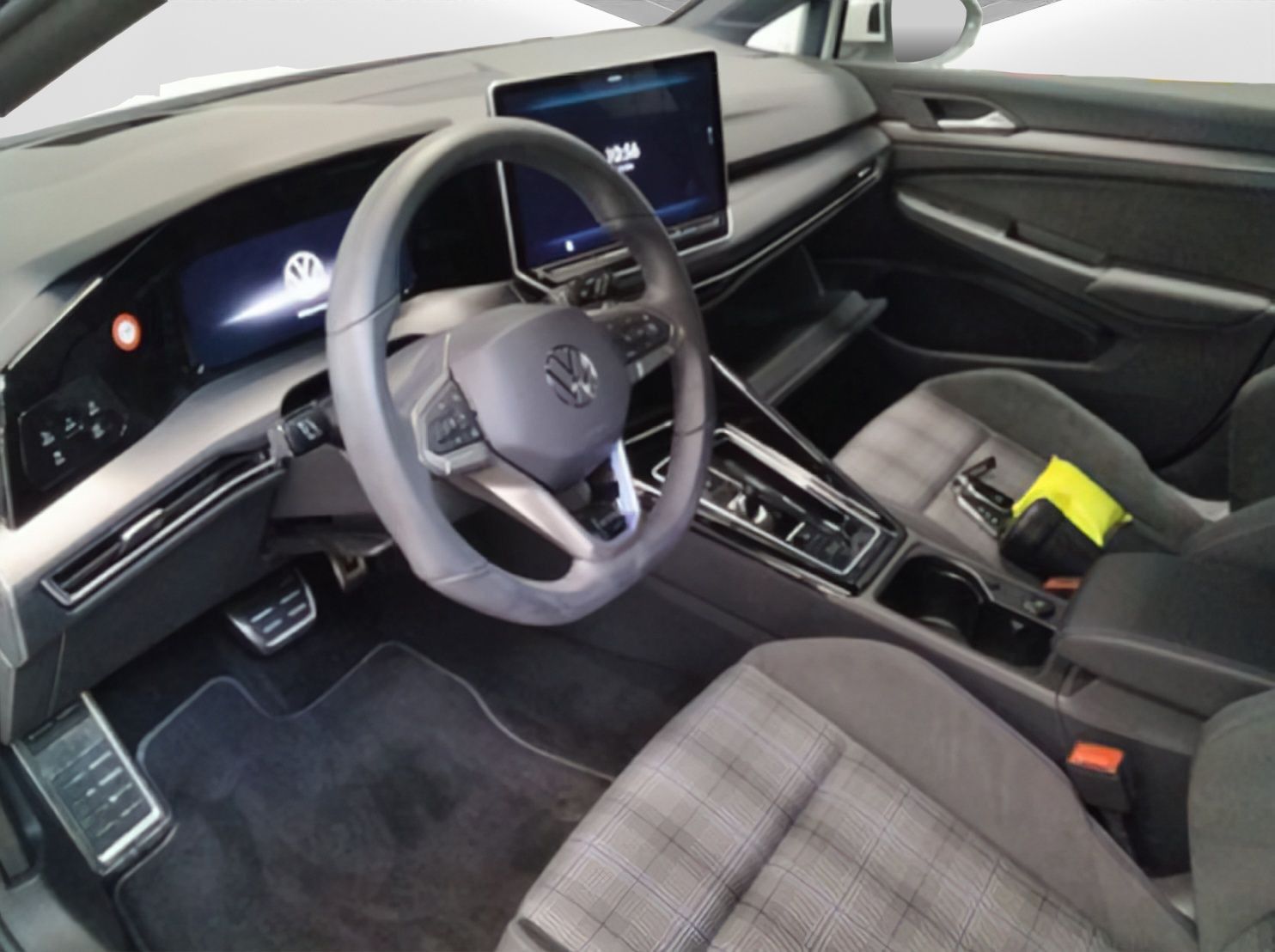 Volkswagen Golf VIII 1.5 TSI eHybrid 200kW AHK Kamera LED foto 4