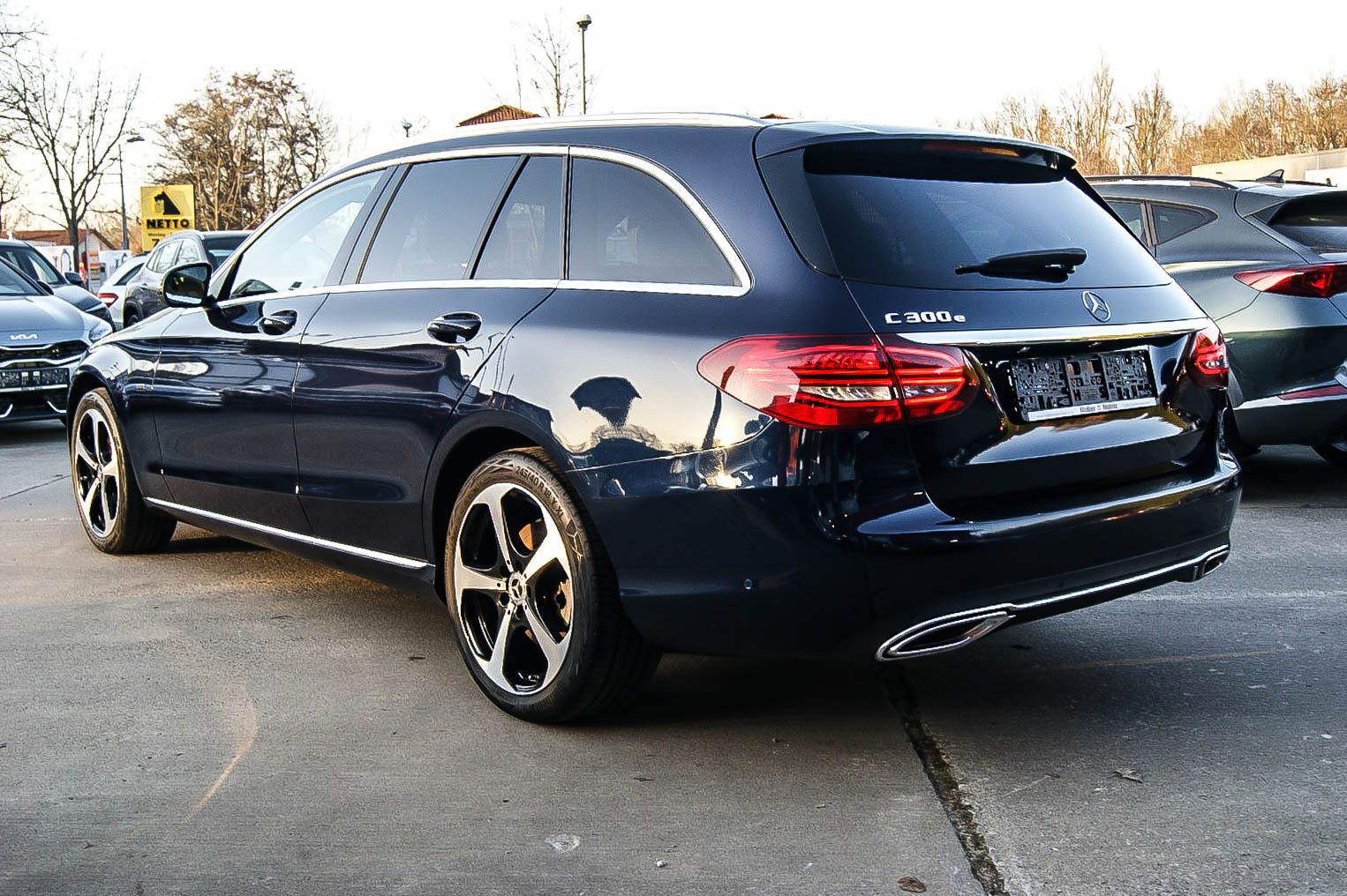 Fahrzeugabbildung Mercedes-Benz C 300 e T 9G-T Avantgarde AHK BURMESTER LED KAME