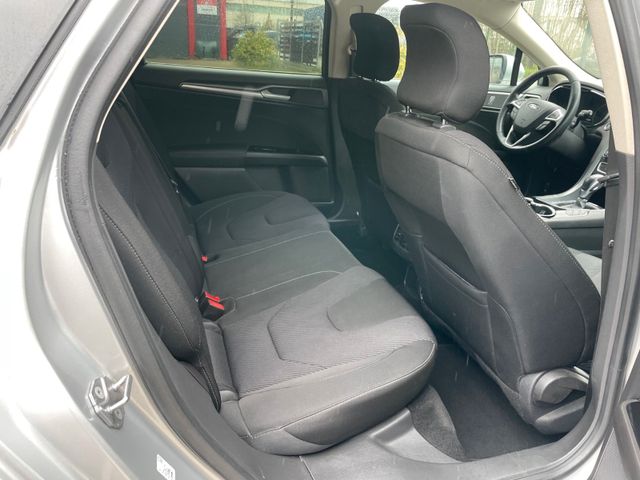Fahrzeugabbildung Ford Mondeo Turnier Titanium(Insp.neu/Kamera)