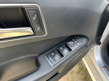 MYAUTOCENTER – Gebraucht- und Jahreswagen mit Werkstattservice in Pfaffenhofen Mercedes-Benz E 350d T Avantgarde 4-Matic *NAVI*AHK*LED*SHZ*
