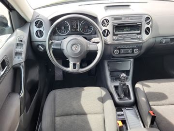 Volkswagen Tiguan - 8