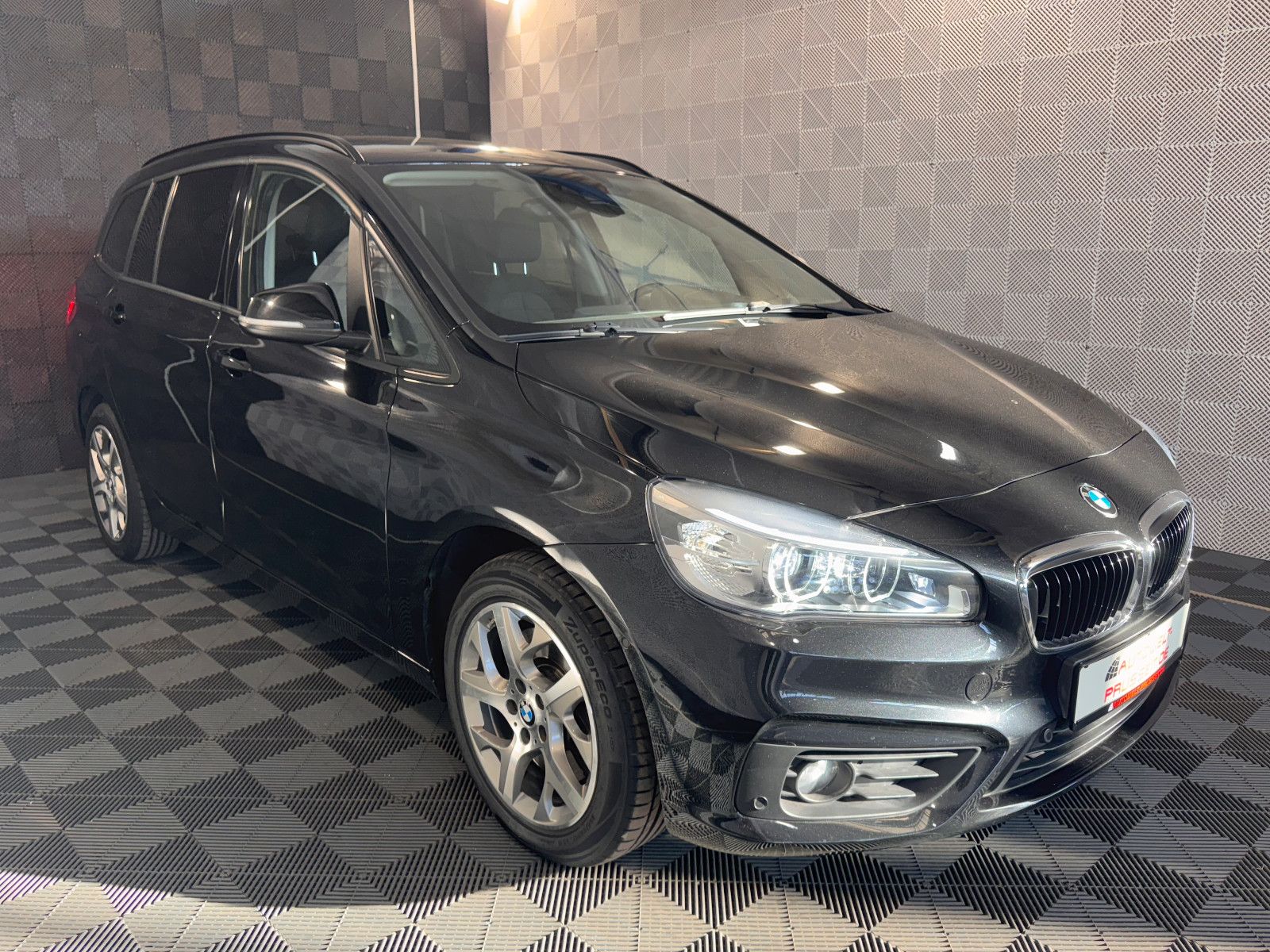 Gebrauchtwagen BMW 220 Gran Tourer 220 Gran Tourer*Advantage*LED-HIFI-R.KAM-SHZ-17" in Horb am Neckar