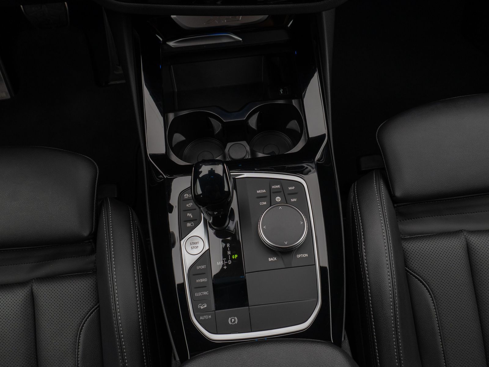 Fahrzeugabbildung BMW X3 xD30e M Sport 360°DAB HiFi Komfort AHK 20Zoll