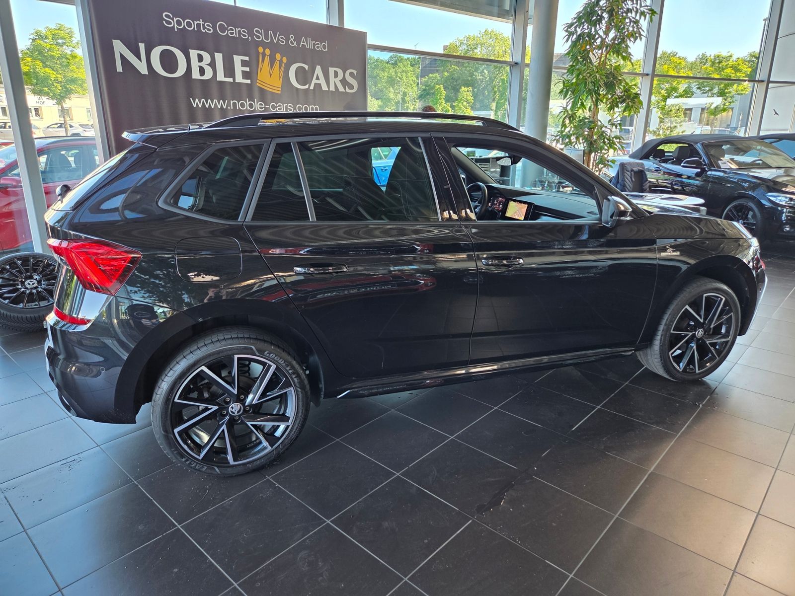 Fahrzeugabbildung SKODA KAMIQ  Monte Carlo PANO LED NAVI ALU