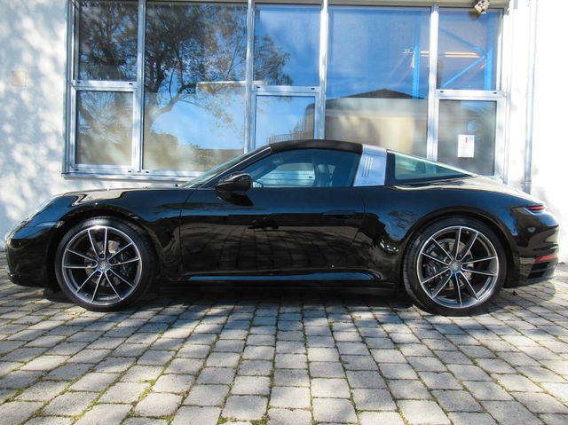 Porsche 992 TARGA 4 KREIDE ABGAS CHRONO BELÜF+KEY/GT/21`