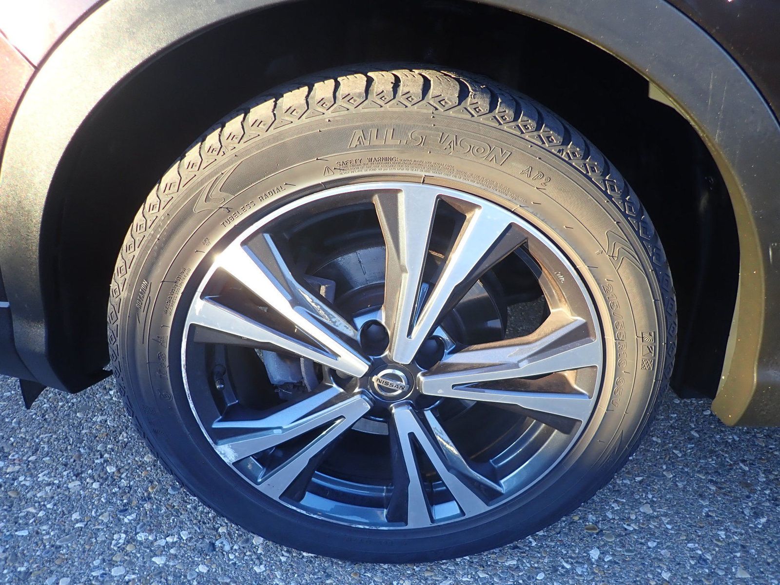 Fahrzeugabbildung Nissan Qashqai 1.3 DIG-T 160PS N-Connecta DCT