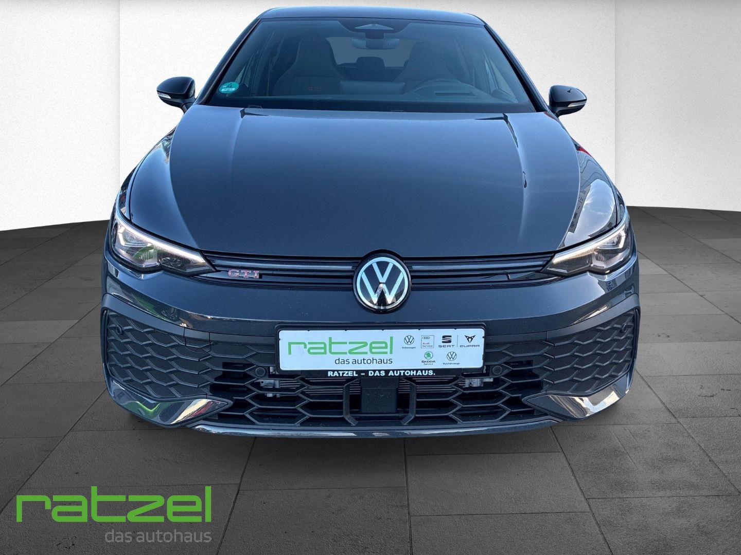 Fahrzeugabbildung Volkswagen Golf GTI Business Paket+Black Style+IQ.Light+AHK