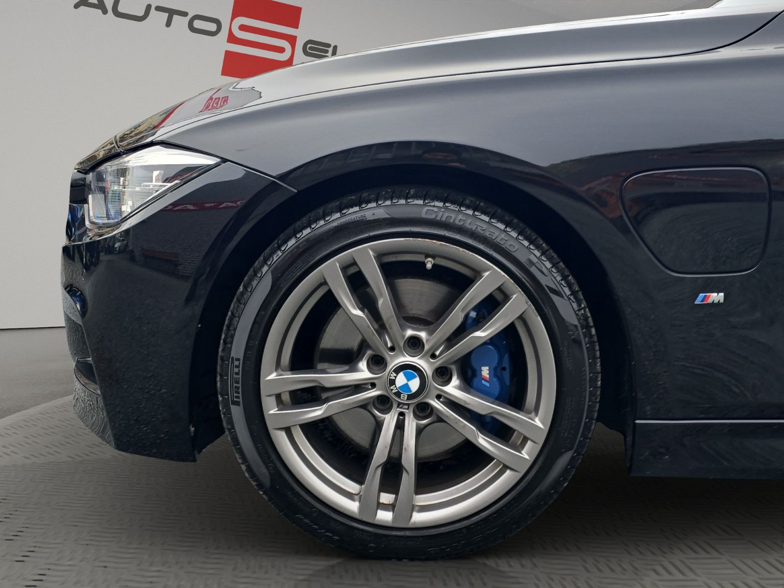 Fahrzeugabbildung BMW 330 e iPerformance M-Sportpaket +LED+ALCANTARA