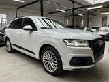 Audi SQ7 4.0 TDI quattro*LUFT*PANO*7SITZE*AHK*AUDI SH - Audi SQ7 in Duisburg