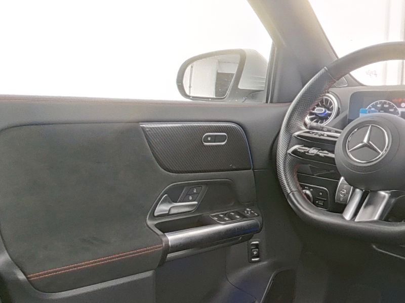 Fahrzeugabbildung Mercedes-Benz GLA 220 4M AMG Premium AHK+Keyless+Totw+Ambi+Kam