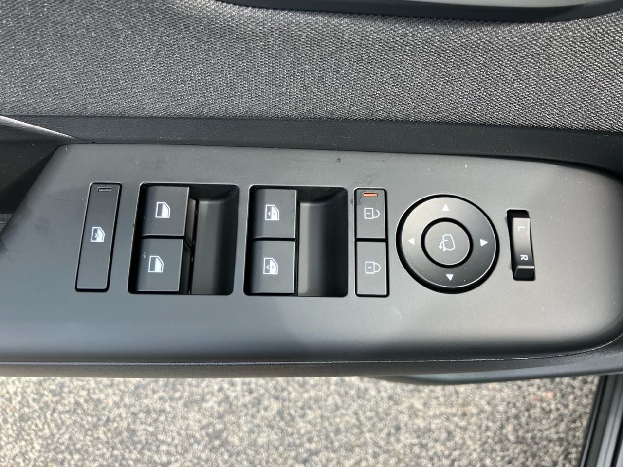 Fahrzeugabbildung Hyundai KONA TREND *Assist.-Pak.* SHZ*LHZ*NAVI*USB*ZV*