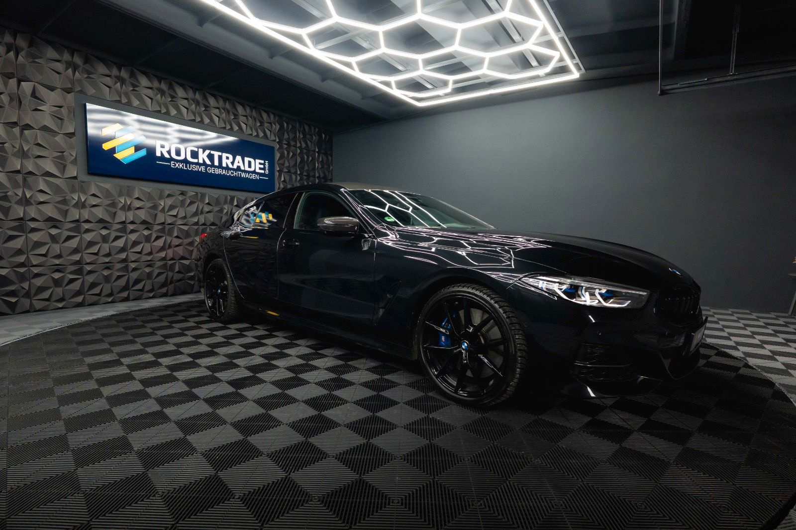 Fahrzeugabbildung BMW M850i xDrive M-Performance *Laser*B&W*ACC*360°*