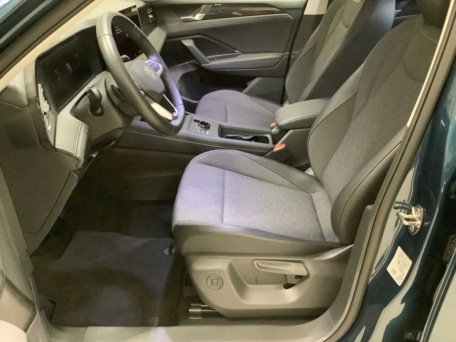 Tiguan Life 1,5 l eTSI 96 kW DSG AZV, ACC, Navi,