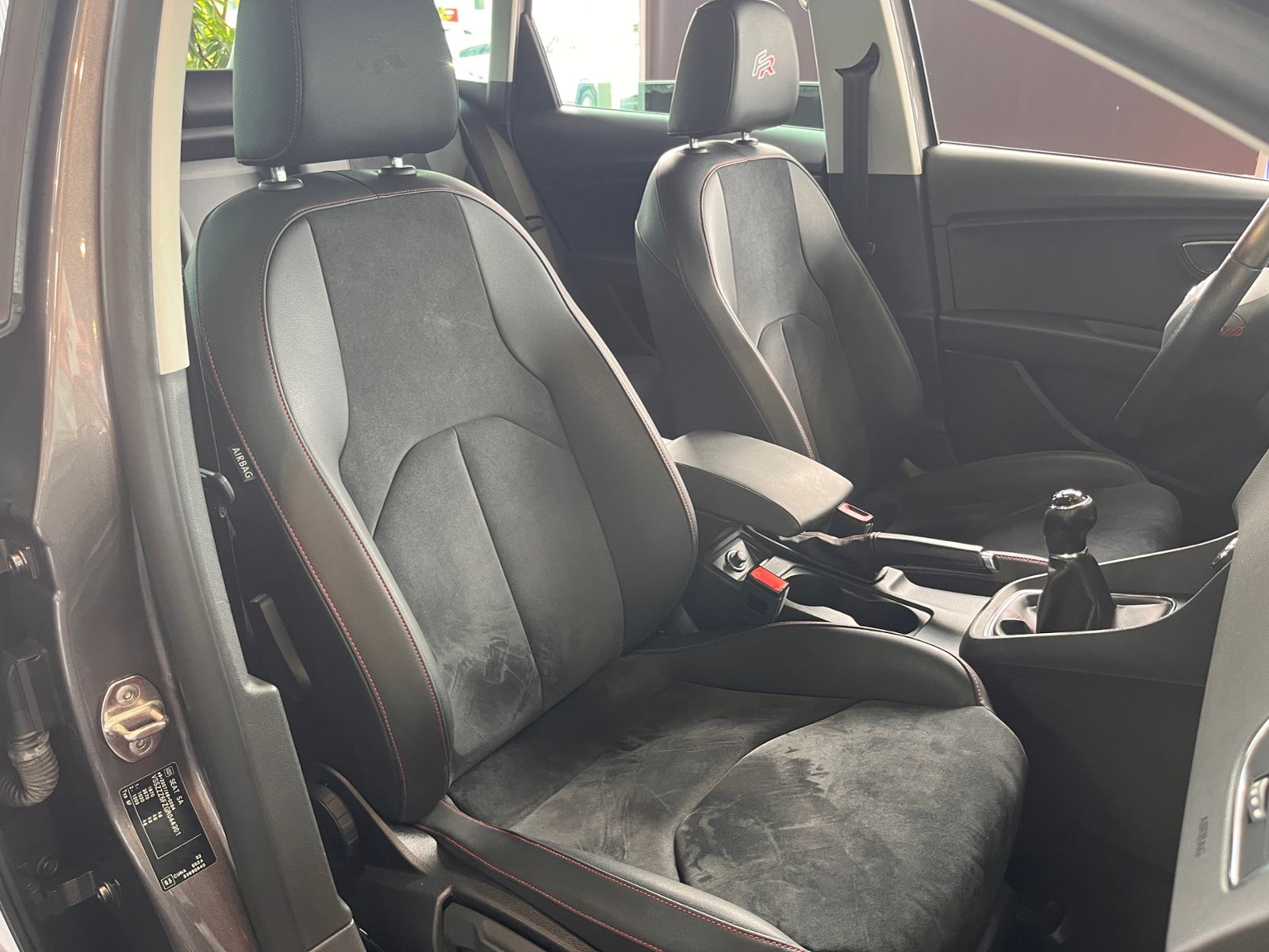 Fahrzeugabbildung SEAT Leon ST FR KLIMA LED NAVI ALU